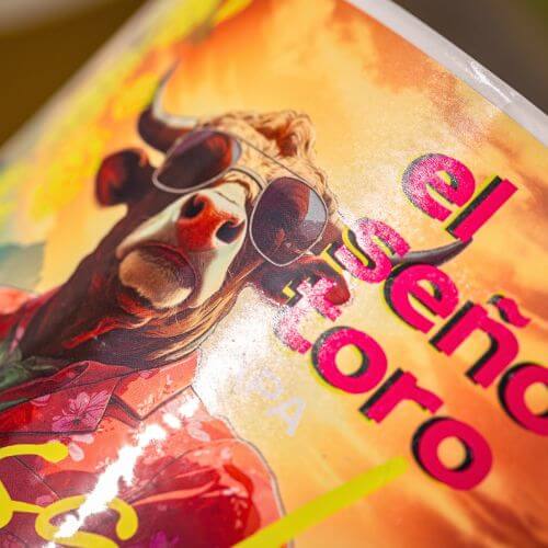 Beer-label-with-protective-varnish-glossy-detail