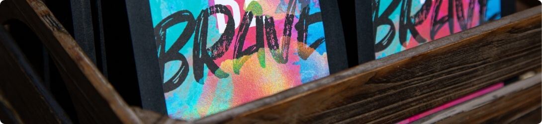 Transparent-holographic-hot-foil-for-labels